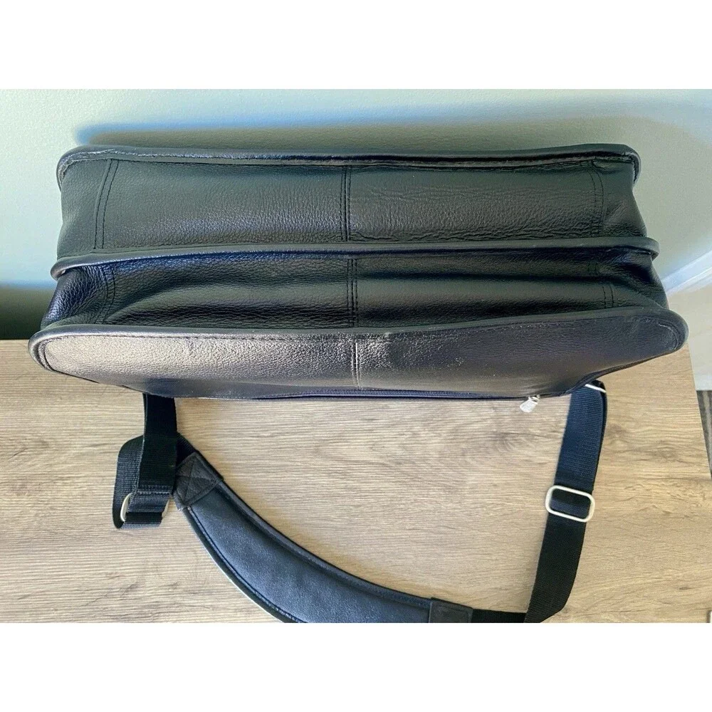 Wilson Black Leather Satchel Messenger Bag Laptop Computer Commute MINT